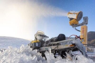 1 Day Perisher Snow Tour - The 5am arrival in Cooma or Jindabyne: gear hire and breakfast reality