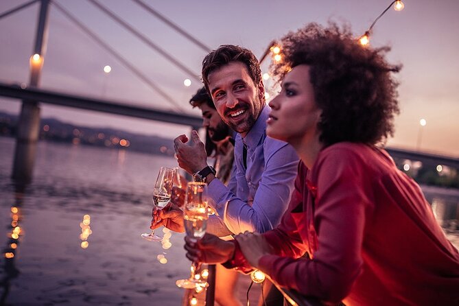4-hour Vivid Latin Fiesta Dinner Cruise Shared Experience - The bar situation: fully licensed, but alcohol isn’t included
