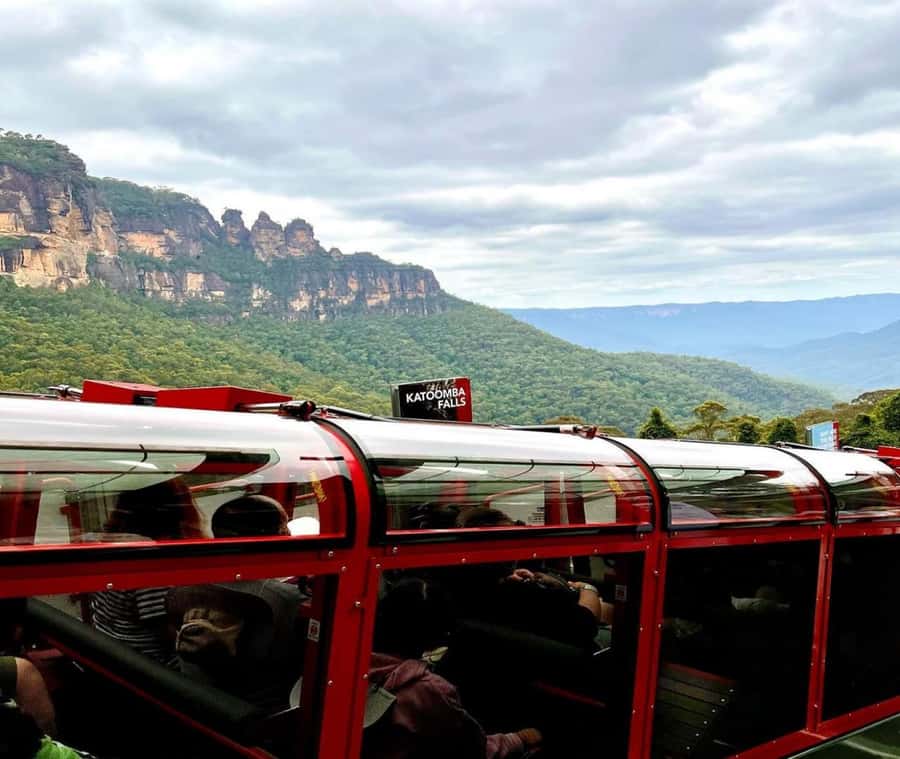 Blue Mountains Adventure: Wild Boar Rock & Cable Car - Echo Point and the Three Sisters: legends plus a 900m hands-on moment