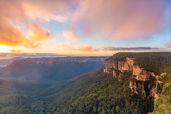 Blue Mountains | Koalas, Kangaroos & Bondi Beach Private Tour - Stop 1 in the Blue Mountains: Katoomba and the World Heritage lookouts