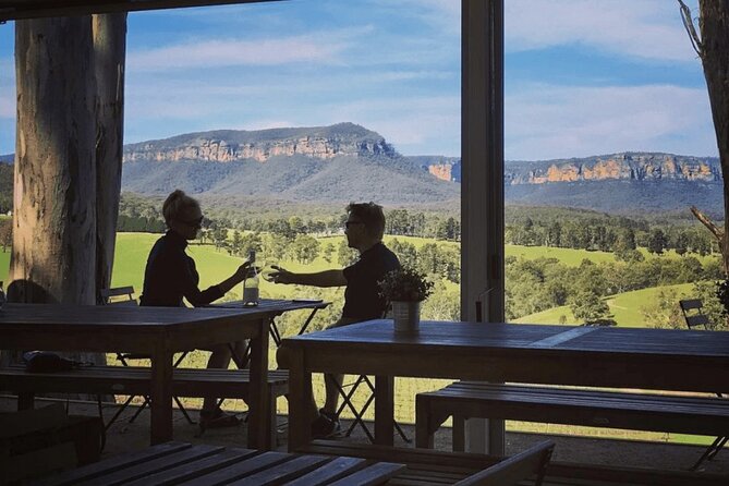 Blue Mountains Private Hiking Tour from Sydney - The Three Sisters and Honeymoon Bridge walk