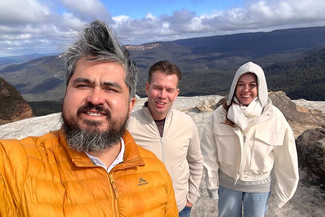 Blue Mountains Private Tours Sydney Zoo or Scenic world Options - The classic viewpoints: Lincoln’s Rock and Echo Point’s Three Sisters views