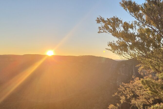Blue Mountains Sunset Tour | See Kangaroos & Koalas (Private Tour) - Echo Point Lookout: the Three Sisters moment starts early