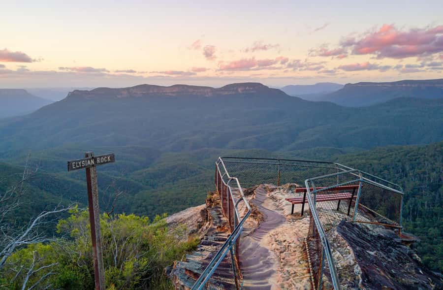 Blue Mountains Tour w/Lunch: Scenic World, Zoo & Koala Photo - Echo Point and the Three Sisters: the legends are part of the payoff