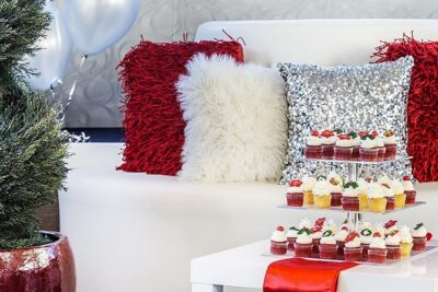 Christmas Day Cruise on Sydney Harbour - On Board for Christmas Day: Decor, Welcome Drink, and a Calm Atmosphere