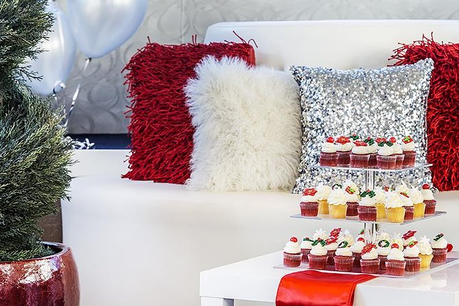 Christmas Day Cruise on Sydney Harbour - On Board for Christmas Day: Decor, Welcome Drink, and a Calm Atmosphere
