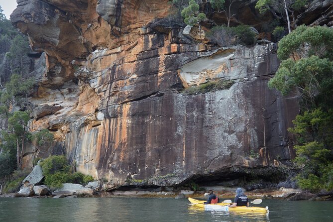Cowan Creek Lunch paddle with Aboriginal rock art - Aboriginal rock art on the paddle: why this stop is special