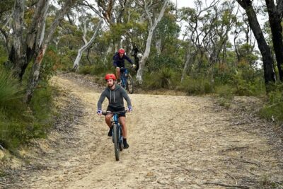 E-bike (electric) - Blue Mountains - Hanging Rock - SELF-GUIDED Hire Service - The trail you’ll ride: ridgeline fire trails to Baltzer Lookout