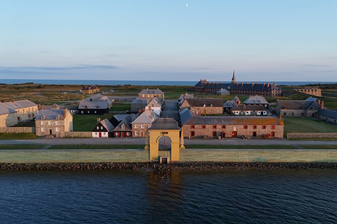 Fortress of Louisbourg Tour: Explore 18th Century History - Timing, weather, and staying relaxed on a fast day