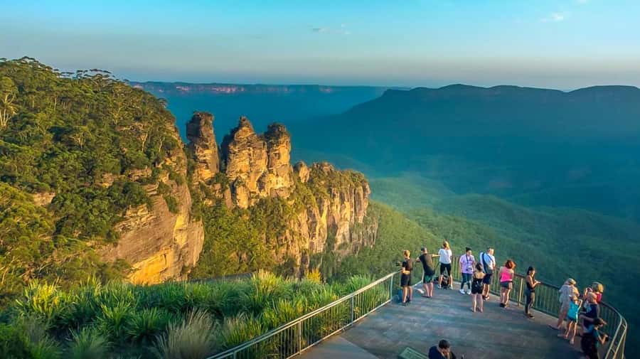 From Sydney: Blue Mountains Private Tour with Wildlife Park - Pickup, Van Comfort, and the Driver Role in Your Day