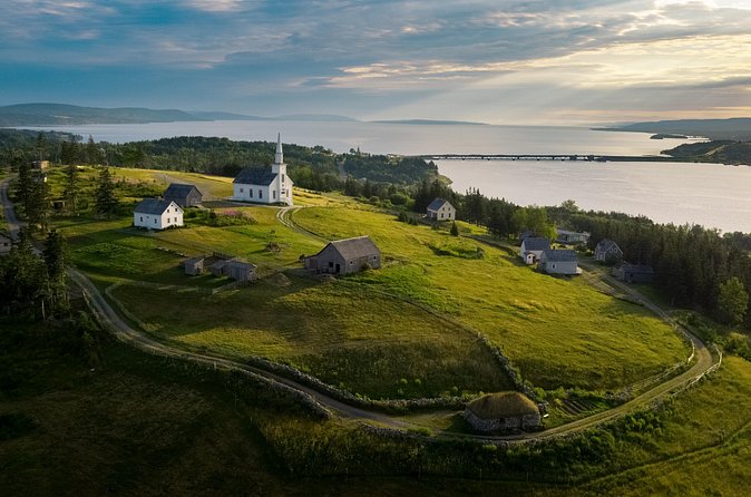 Guided Highland Village and Baddeck Bus Tour for Cruise Excursion - Who this tour is best for