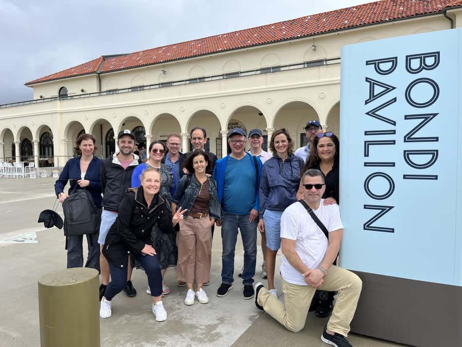 Half Day Small Group : The Story of Sydney Tour - Bondi Beach and shopping time: the half-day reality check