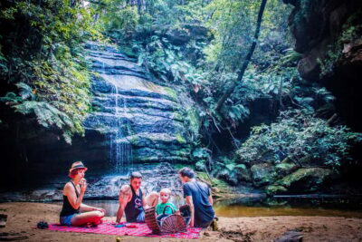 Katoomba: Blue Mountains Full-Day Hop-On Hop-Off Bus Tour - Getting to the bus: where to start in Katoomba