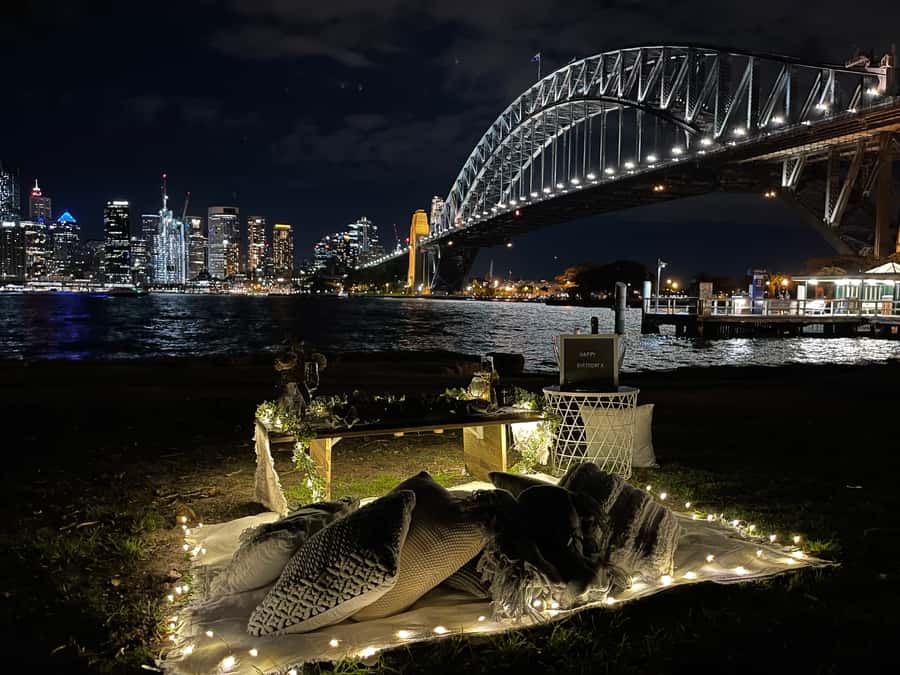 Luxury Picnic for 2 with Sydney Harbour Views at Kirribilli - Grazing board choices and ice-cold drinks that match the moment