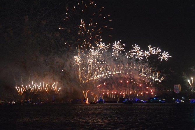 New Years Eve Sydney Harbour Cruise 2026-2027 - Stop 1: Your Feast While You Cruise Sydney Harbour