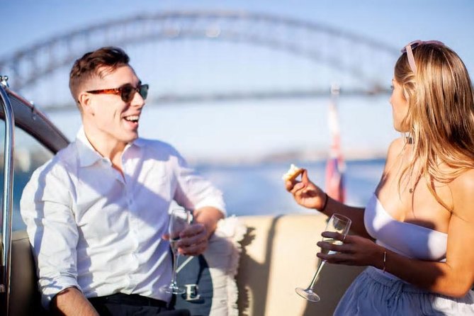 Private 2 Hour Icons and Highlights Cruise of Sydney Harbour - Cruising under the Harbour Bridge: why this is more than a postcard view