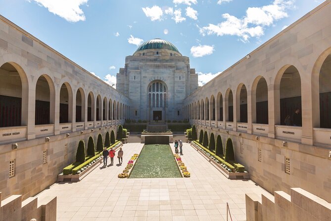 Private Canberra Day Tour from Sydney - National Museum of Australia: short time, strong context