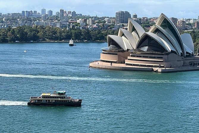 Private City Tour: Best of Sydney - The Rocks + Campbells Cove: sandstone streets and first views