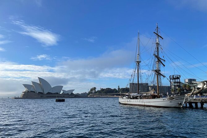 Private City Tour: Best of Sydney - Government-house style stops: Admiralty House and Kirribilli House