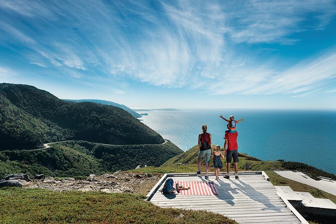 Private Cruise Excursion in Cape Breton - Season and Scenery: Autumn Color Is the Big Variable