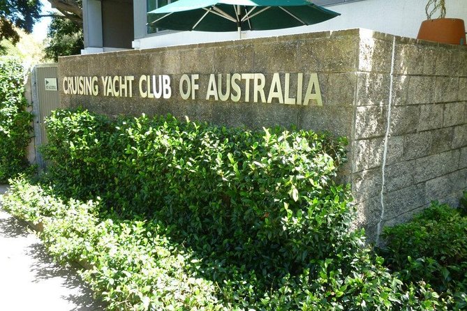 Private Essential Sydney Tour Including Lunch at the Cruising Yacht Club of Australia - Darling Point to Watsons Bay: affluent coastlines and coastline viewpoints