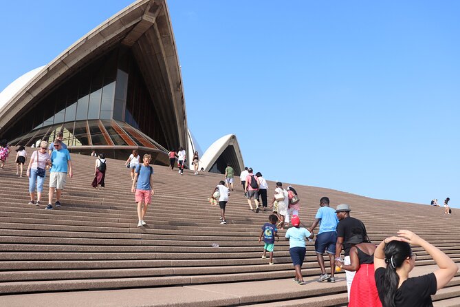 Private Luxury Half Day Sydney City Tour - St Mary’s Cathedral and Kings Cross drive-by: A quick cultural pulse