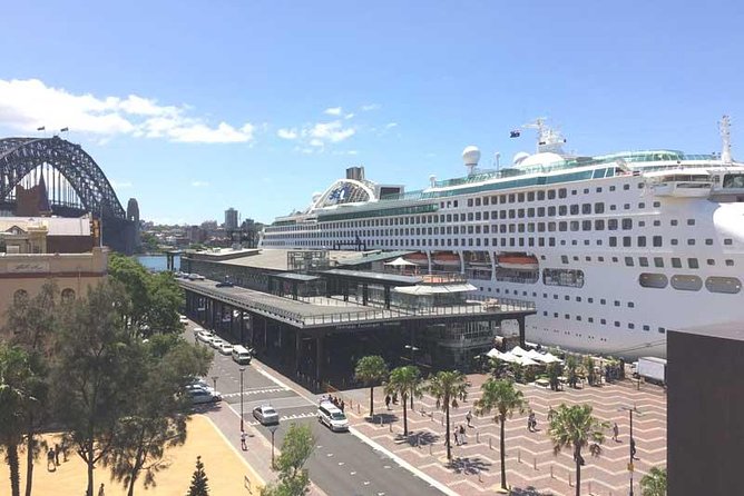 Shuttle Transfer from Cruise Ship Terminal at Circular Quay to Sydney Airport - How pickup works when the port feels like a maze
