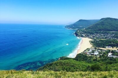 Southern Highlands & South Coast Private Tour From Sydney - Sydney Harbour Bridge to Stanwell Tops: cliffs, paraglider skies, and morning tea