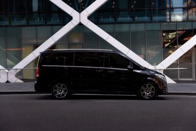 Sydney Airport Premium (DEPARTURE) Transfer - Vehicle choice: Sedan for 2, people mover for 6, minibus for 10