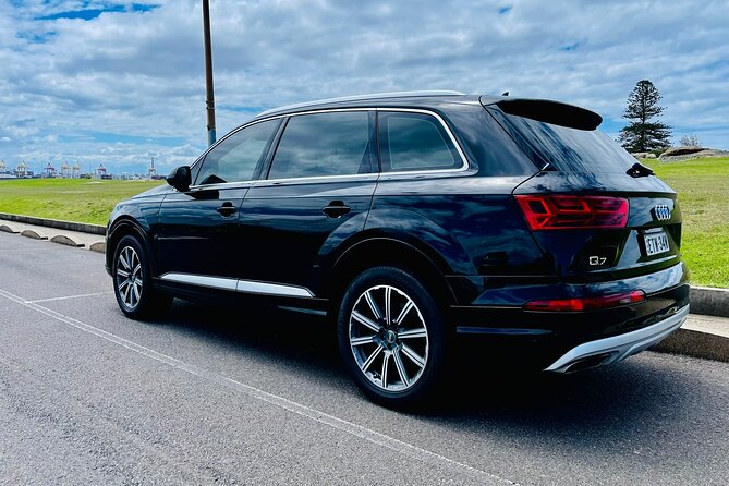 Sydney Airport Private Luxury Transfers - Comfort for 2 People (and Lots of Luggage) in 30 to 45 Minutes