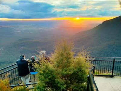 Sydney: Blue Mountains Late Start: Walks, Wildlife & Dinner - First Stop: Calmsley Hill City Farm and the Aussie Animal Checklist