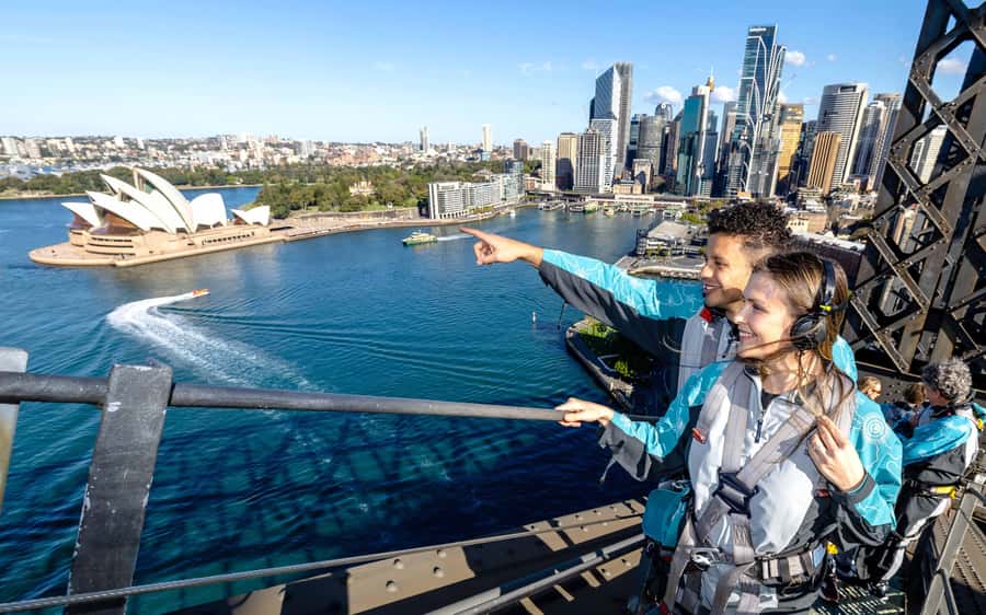 Sydney: BridgeClimb Summit Insider - Small Group Size (Up to 14) and the Summit Insider Pace