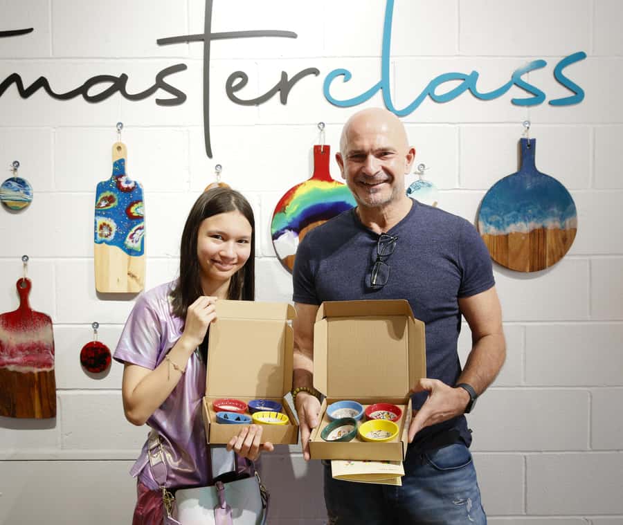 Sydney: Ceramic Plates & Bowls Paint and Sip Classes - The 150 Minutes: How the Session Typically Unfolds