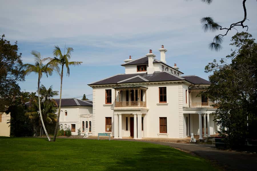 Sydney: City and Bondi Beach Private Luxury Half-Day Tour - Watsons Bay and Macquarie Lighthouse: A View You’ll Actually Remember