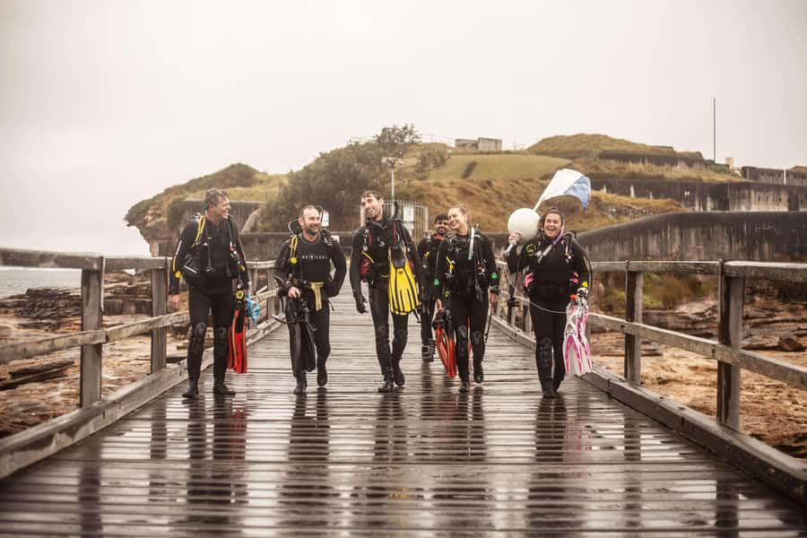 Sydney: Discover Scuba Dive at Australia's most Iconic Beach - Meeting at Dive Centre Bondi and getting fully set up