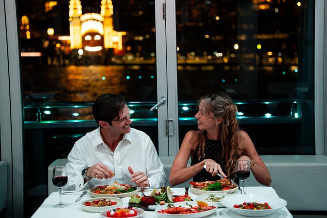 Sydney Harbour: 2h Glass Boat Dinner Cruise with Wine Pairing - Opera House and Harbour Bridge views from where you sit