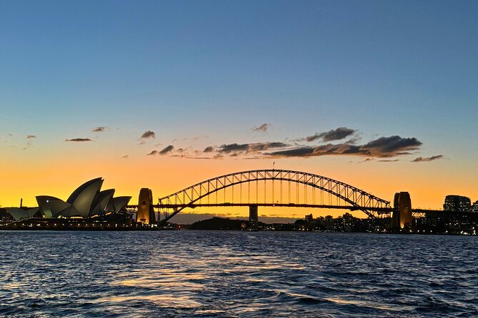 Sydney Harbour Discovery Dinner Cruise Scenic Sights and Buffet - Why This 2-Hour Harbour Dinner Cruise Feels Like Good Value