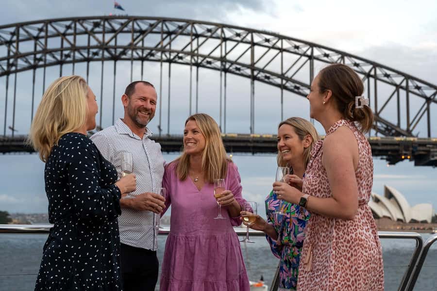 Sydney Harbour Sightseeing Cruise with Live Commentary - A 90-minute Sydney Harbour cruise built around good food and a good story
