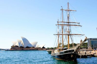 Sydney Harbour: Tall Ship Afternoon Cruise - Boarding at Campbell’s Cove: getting situated fast
