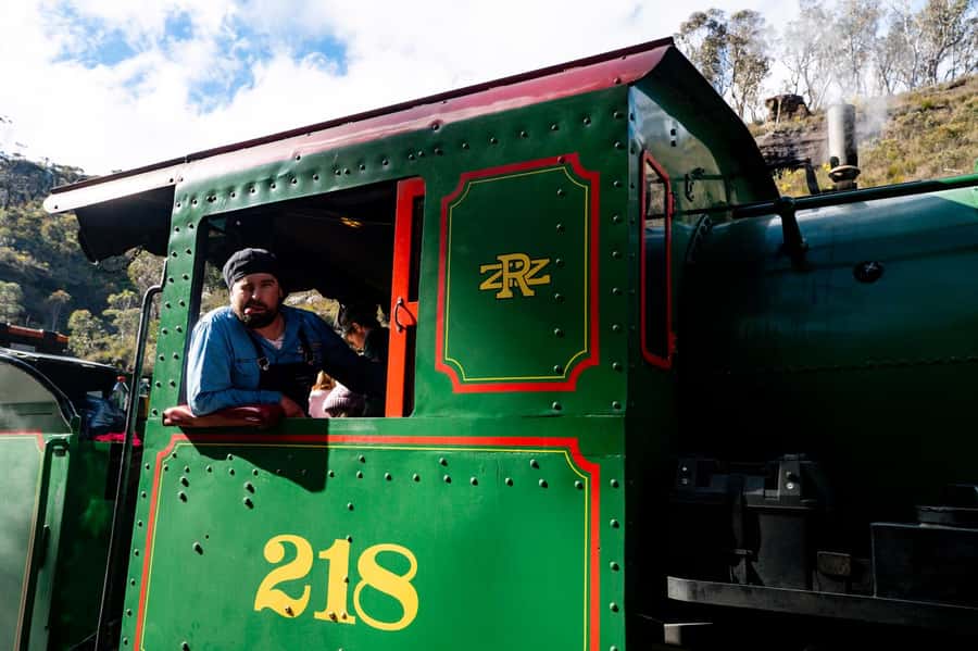 Sydney: Heritage Zig Zag Steam Train and Blue Mountains Tour - A Sydney day trip that actually changes pace