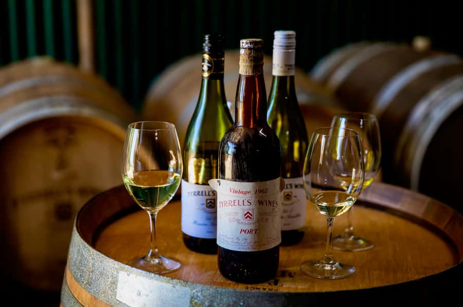 Sydney: Hunter Valley Wineries Day Trip with Food Tastings - The Hunter Valley winery block: 3 stops, 6 hours, and buying time
