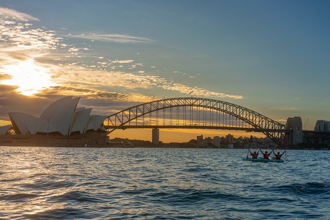 Sydney LED Lit Kayak Tour of the Opera House and Bridge - Stop 1: Floating past the Sydney Opera House (and why the timing matters)