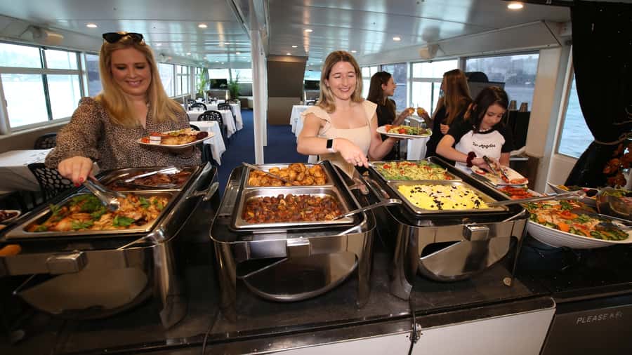 Sydney: Morning Sightseeing Bus to Bondi with Lunch Cruise - How this tour works: a mini-bus morning, then lunch on the water