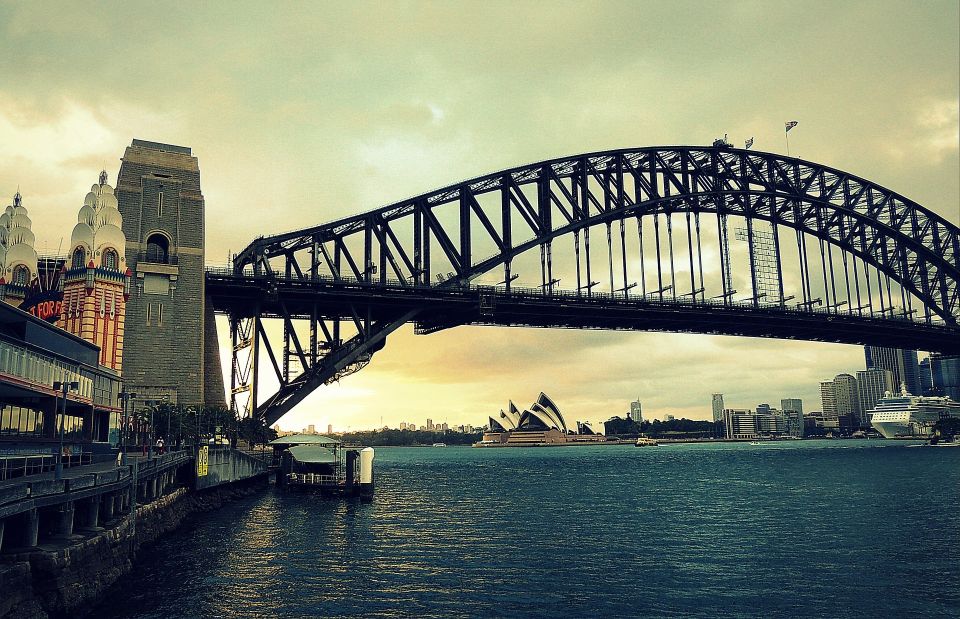 Sydney Private & Custom Walking Experience with a Local - Museums, attractions, and the art of not wasting time