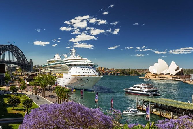 Sydney Private Day Tours | Main Attractions and Highlights | 6 Hour Private Tour - Sydney Opera House: more than a postcard stop