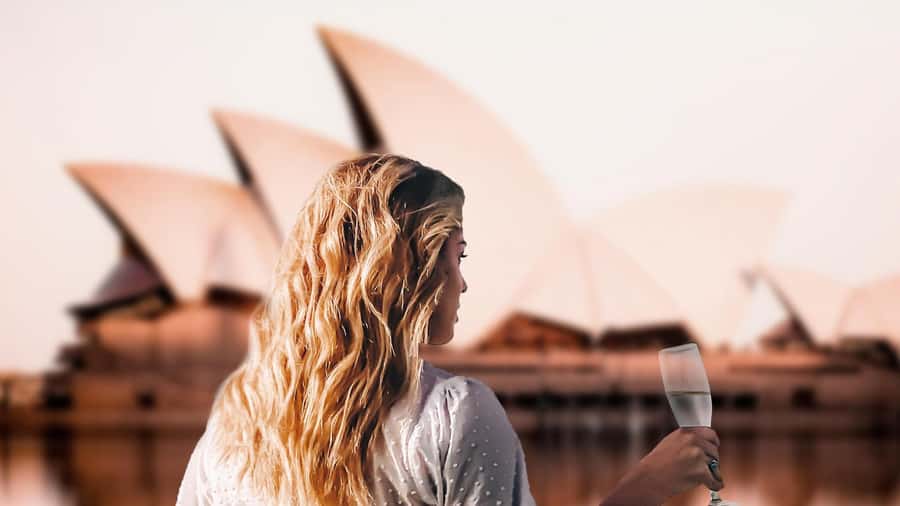 Sydney: Sydney Harbor Lunch Cruise with Welcome Drink - What to bring: your simple Sydney Harbour packing checklist