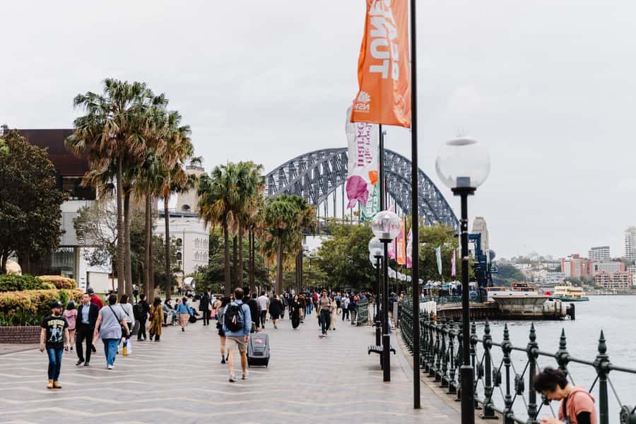 Sydney: The Rocks & Sydney Harbour Guided Walking Tour - Who should book the Sydney Harbour & The Rocks walking tour