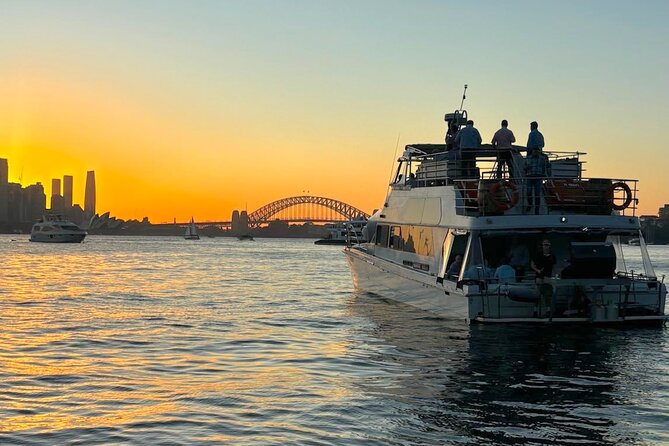 Twilight Treasures Sunset Sydney Harbour Cruise - The middle stretch: relaxing across Sydney Harbour at sunset